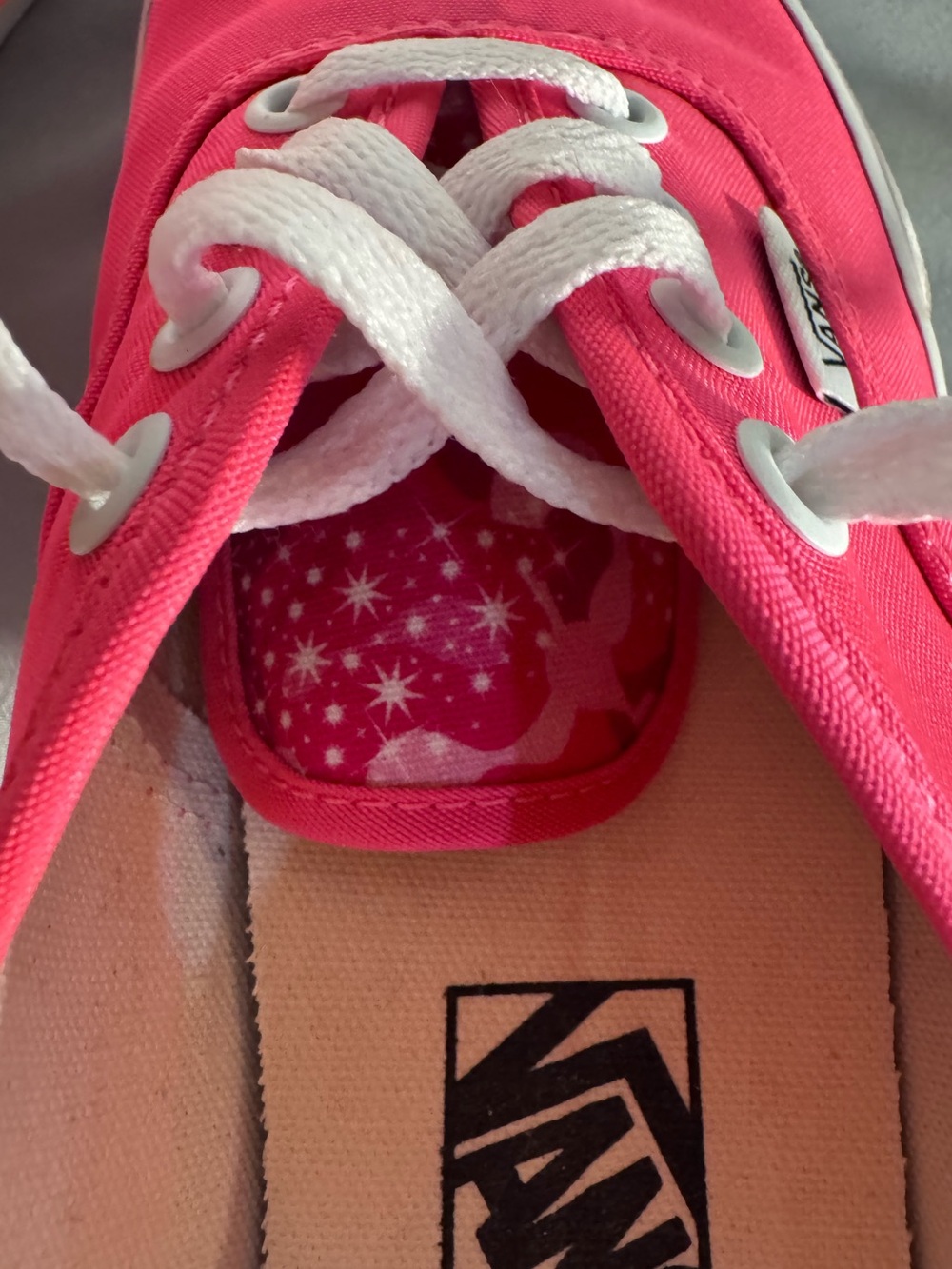 Vans Customs Pink Authentic Lace-Up Sneakers Women’s 7.5 Star Print Lining - Picture 3 of 7